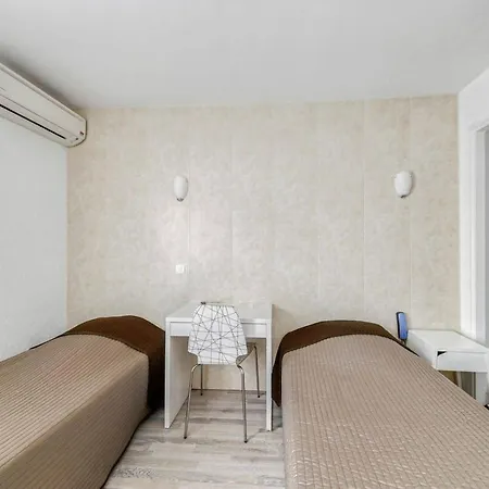 Hotel Vila 2*