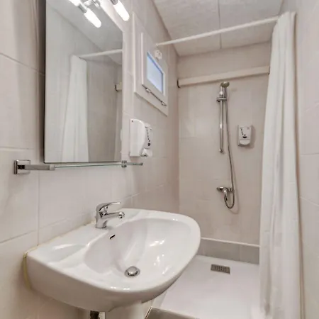 Hotel Vila 2* Frontignan