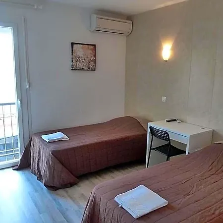 Hotel Vila فندق