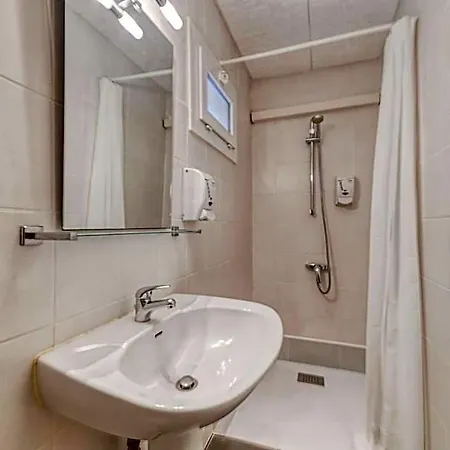 Hotel Vila فندق