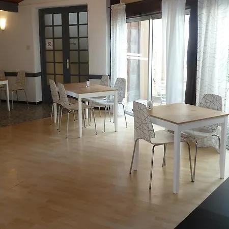 酒店 维拉酒店 弗龙蒂尼昂