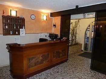 Hotel Vila 호텔 2*